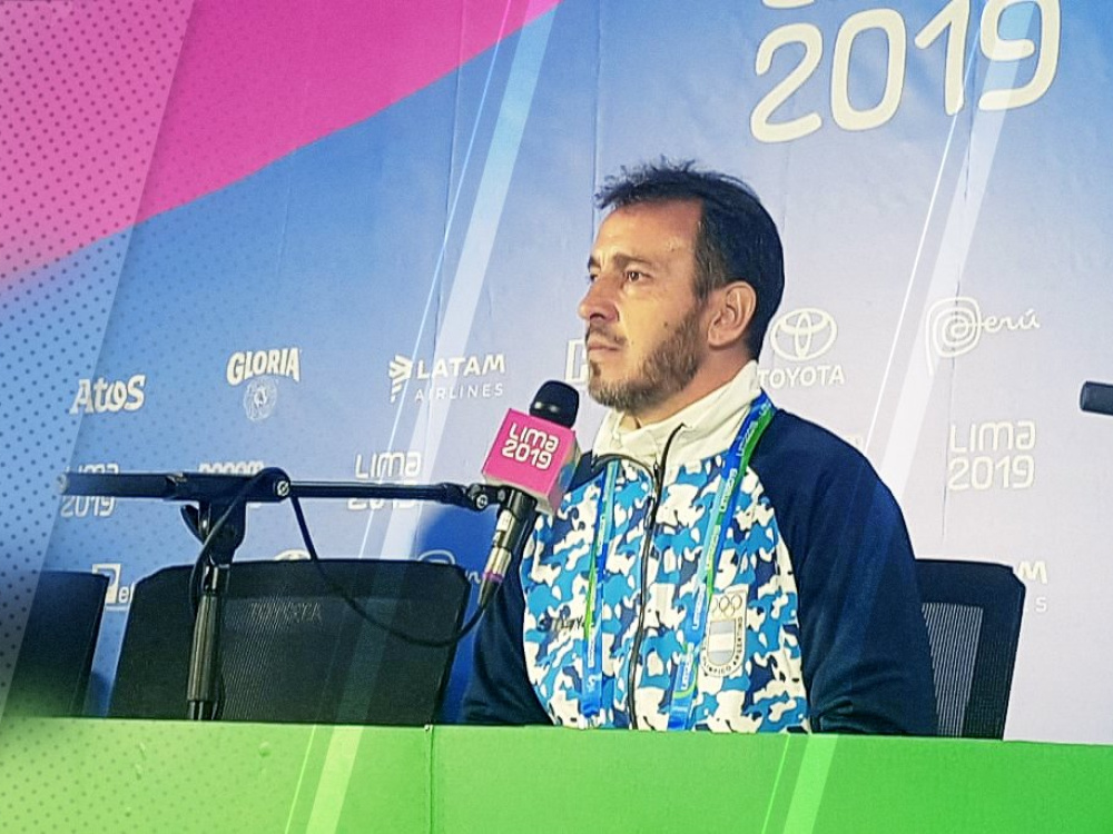 Conferencia de prensa de Fernando Batista