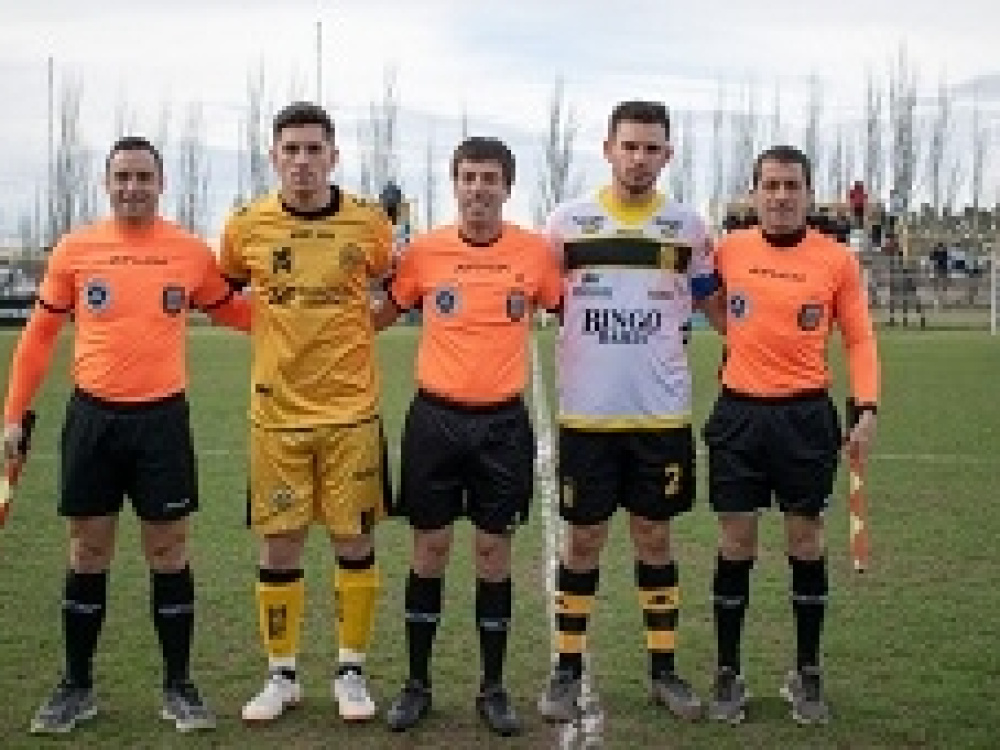 Continúa al certamen