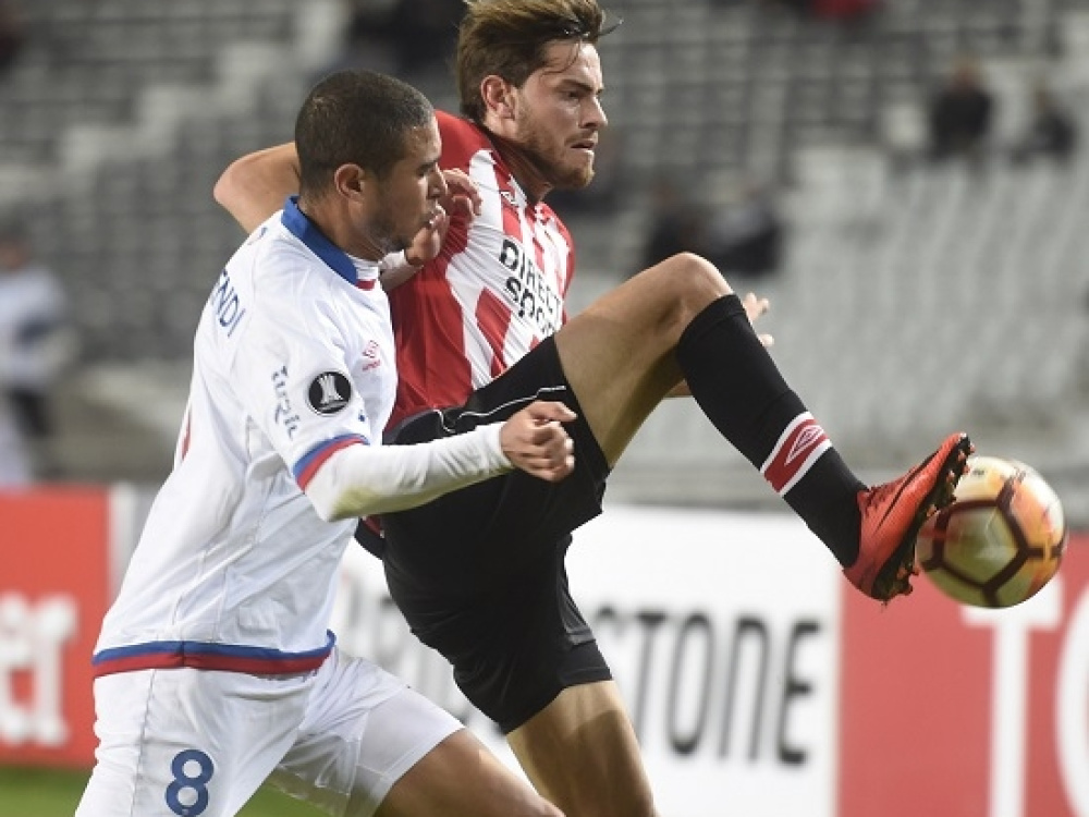 Estudiantes avanzó a octavos de final