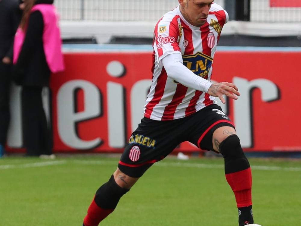 Argentinos superó 3-1 a Barracas Central