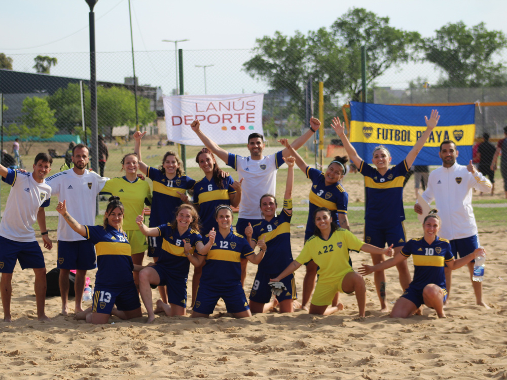 Boca golea y es líder en el torneo femenino de fútbol playa