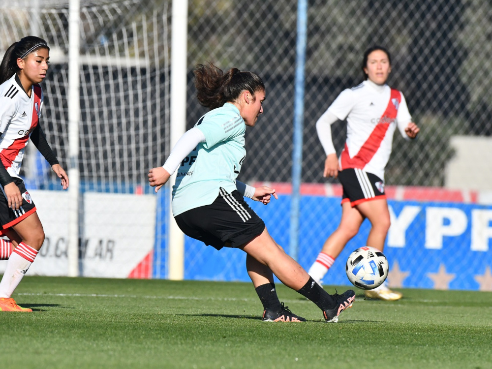 La preselección juvenil femenina disputó un amistoso ante River