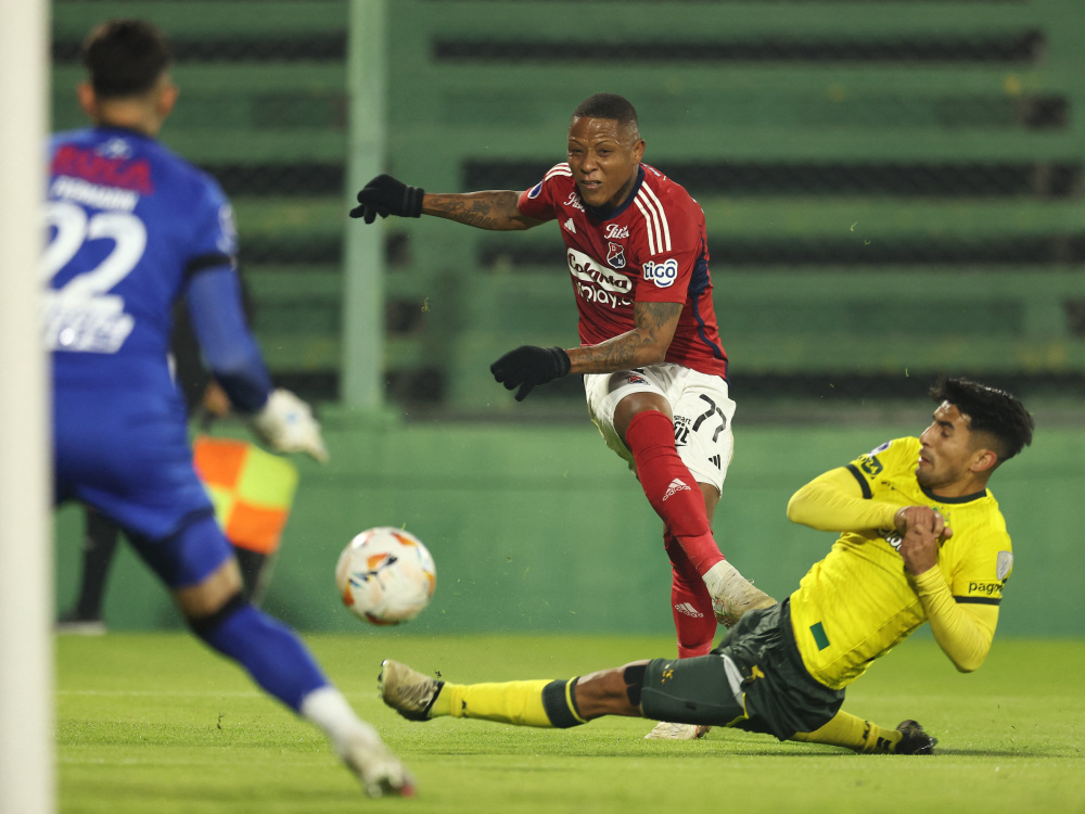 Defensa y Justicia empató ante Independiente Medellín