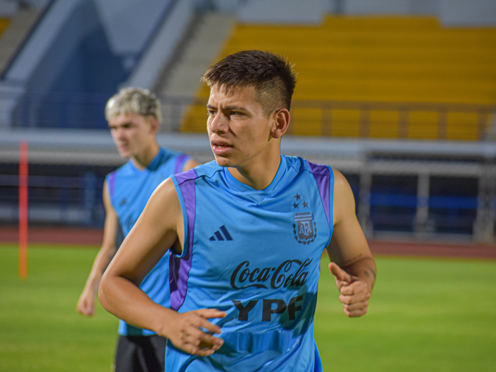 Sub 17: entrenamiento en Bandung con la mente puesta en Venezuela