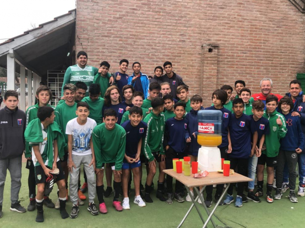 La tradición del tercer tiempo en el fútbol infantil