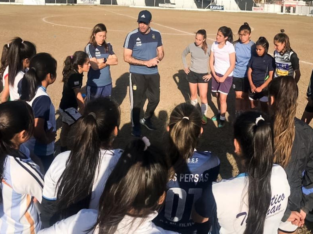 Dos futbolistas pre seleccionadas en la visoria de jugadoras en la Región Norte