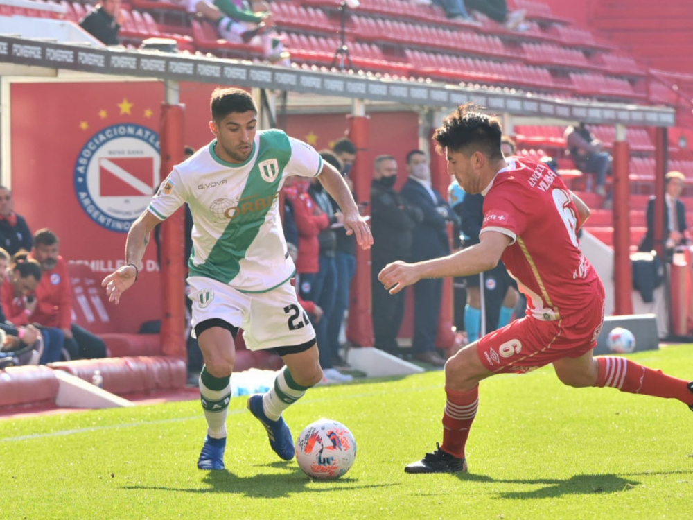 Argentinos Juniors venció 2-0 a Banfield