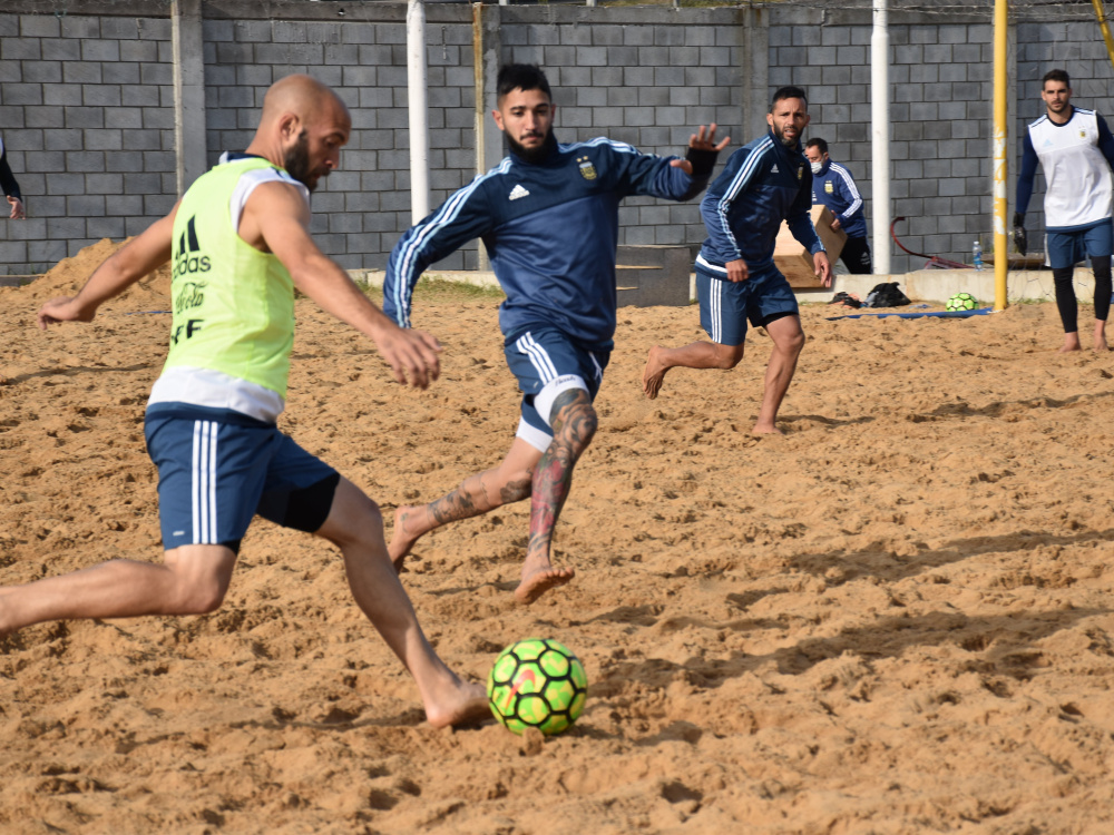 La Selección de fútbol playa completó una nueva semana de entrenamiento