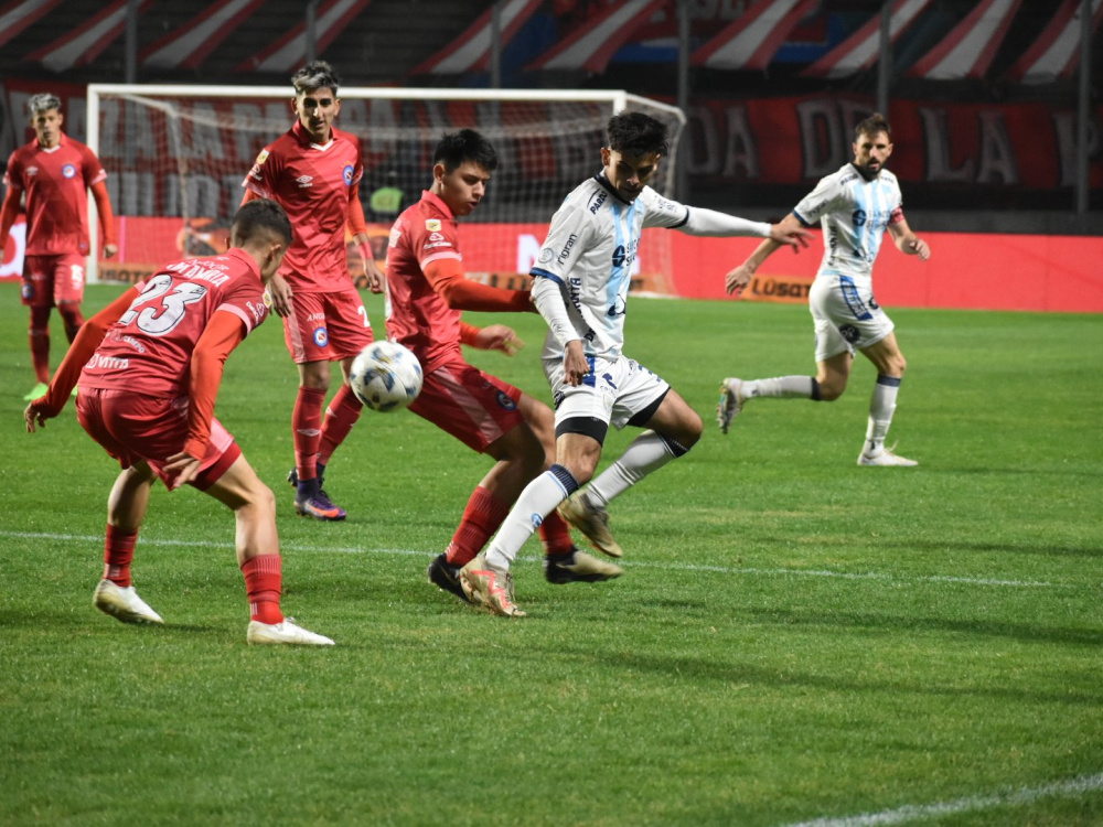 Argentinos Juniors avanzó a octavos de final tras superar por la mínima a Atlético Rafaela