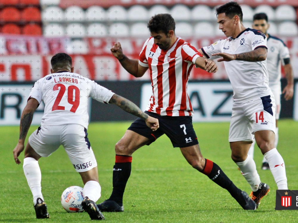 Independiente venció 4-1 por penales a Estudiantes y avanzó a semifinales