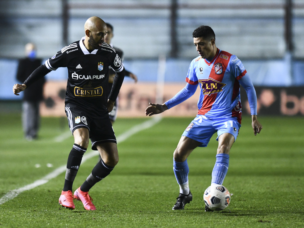 Arsenal igualó 1-1 con Sporting Cristal y no pudo avanzar a la siguiente ronda