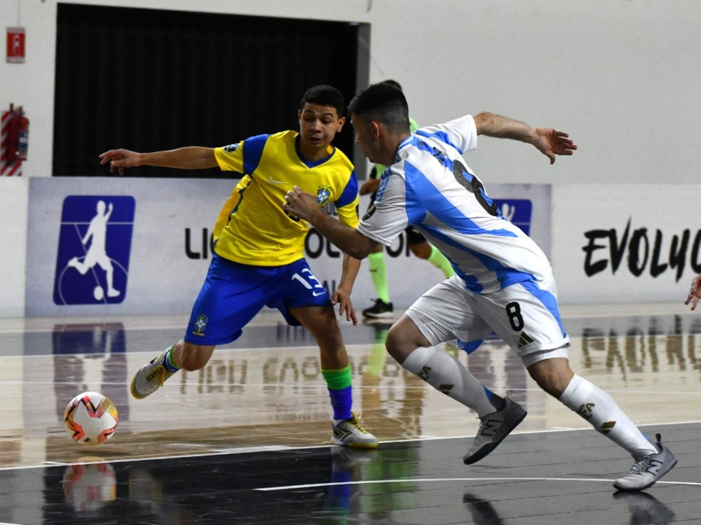 Empate y derrota en la primera jornada de finales de la Liga Evolución de Futsal 2023