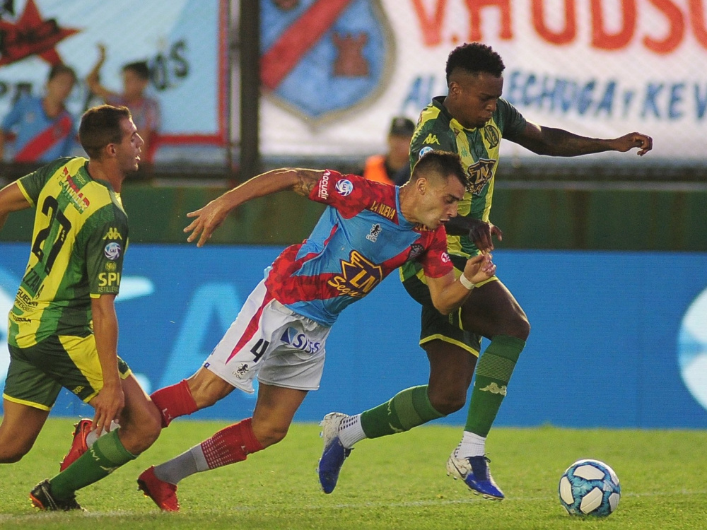 Arsenal superó 4-0 a Aldosivi en el inicio de la fecha 