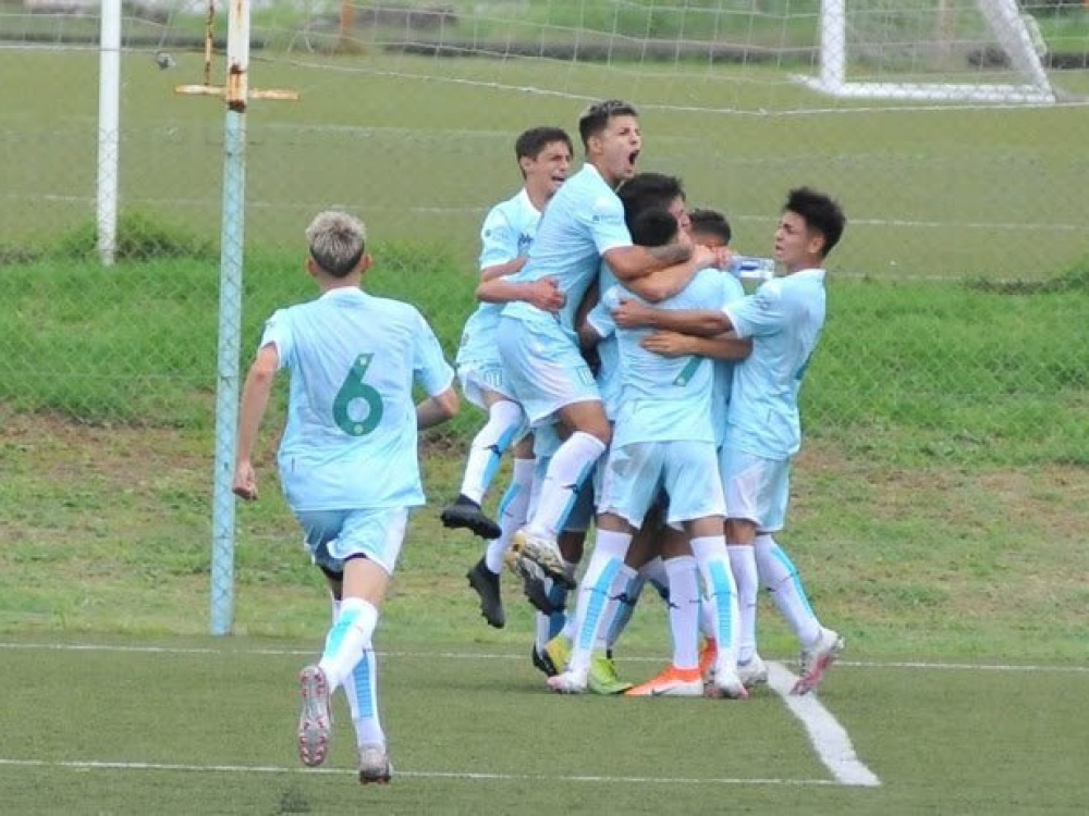 Comenzó el torneo de Juveniles de Primera División