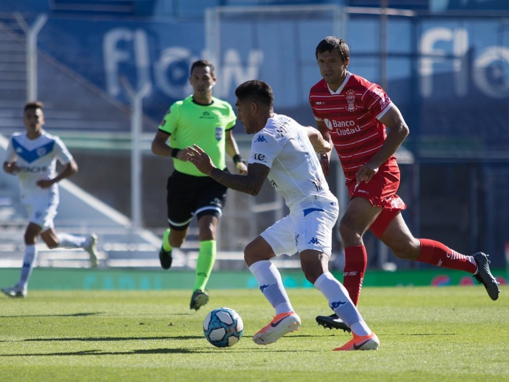 Vélez y Huracán igualaron 1 a 1