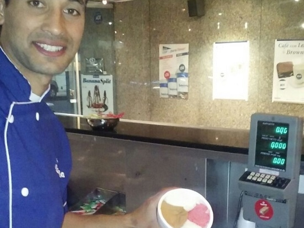 Silbato, bombón, helado