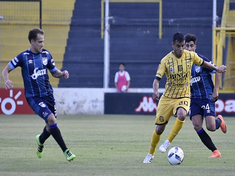 Olimpo venció a Atlético Tucumán
