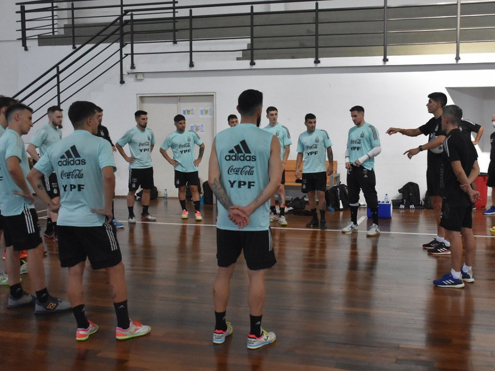Entrenamiento de cara el duelo frente a Perú