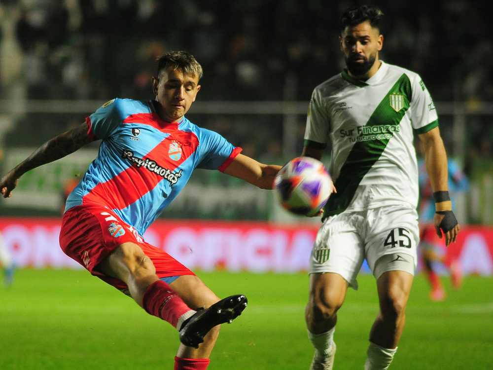 Banfield y Arsenal igualaron sin tantos