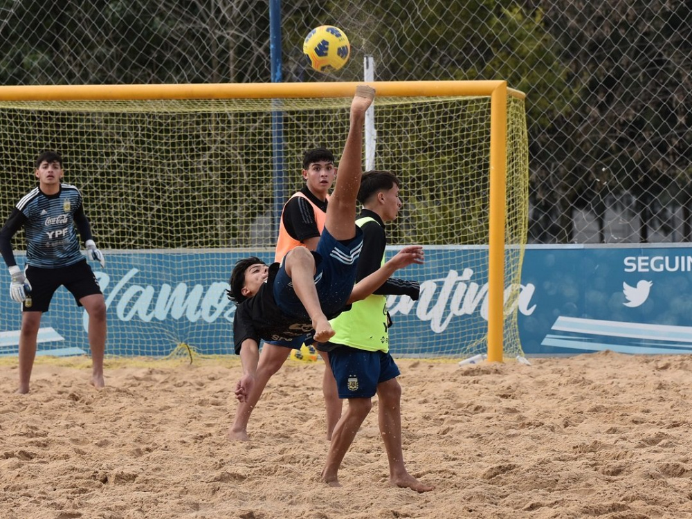 La Selección Sub20 de Fútbol Playa continúa con su preparación para el Sudamericano