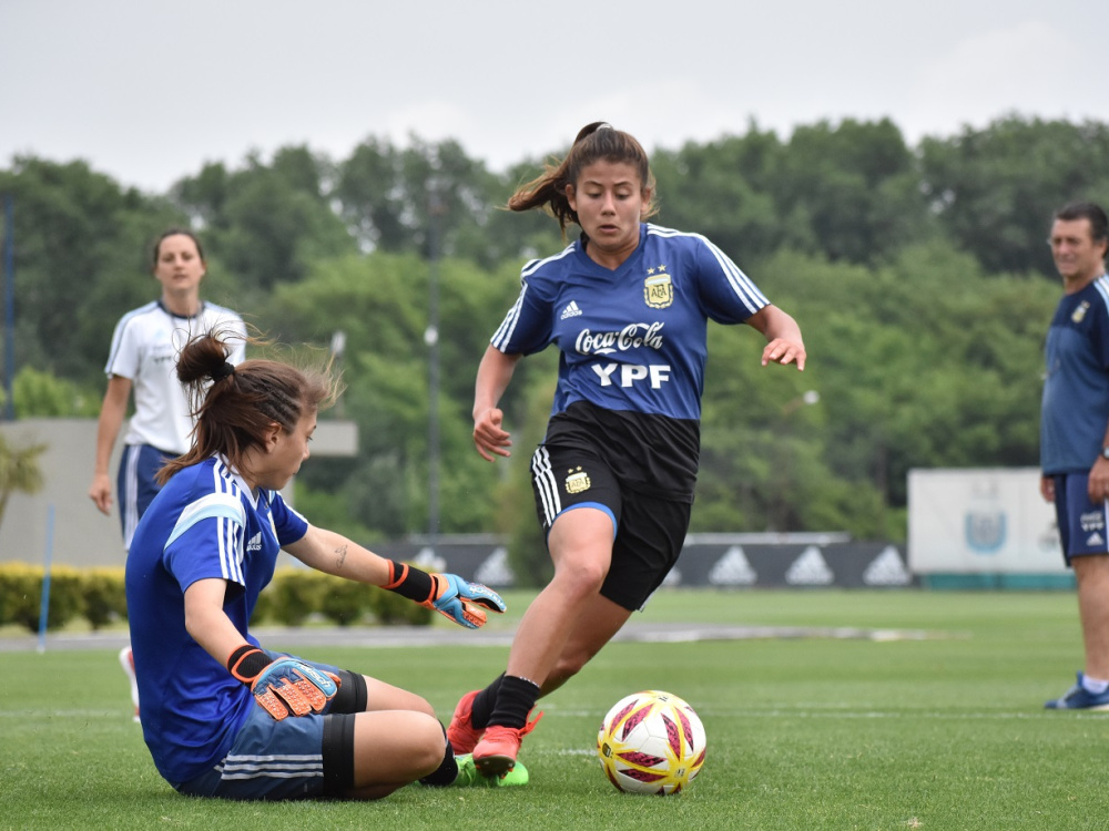 La Sub 20 Femenina completó un miércoles de doble turno