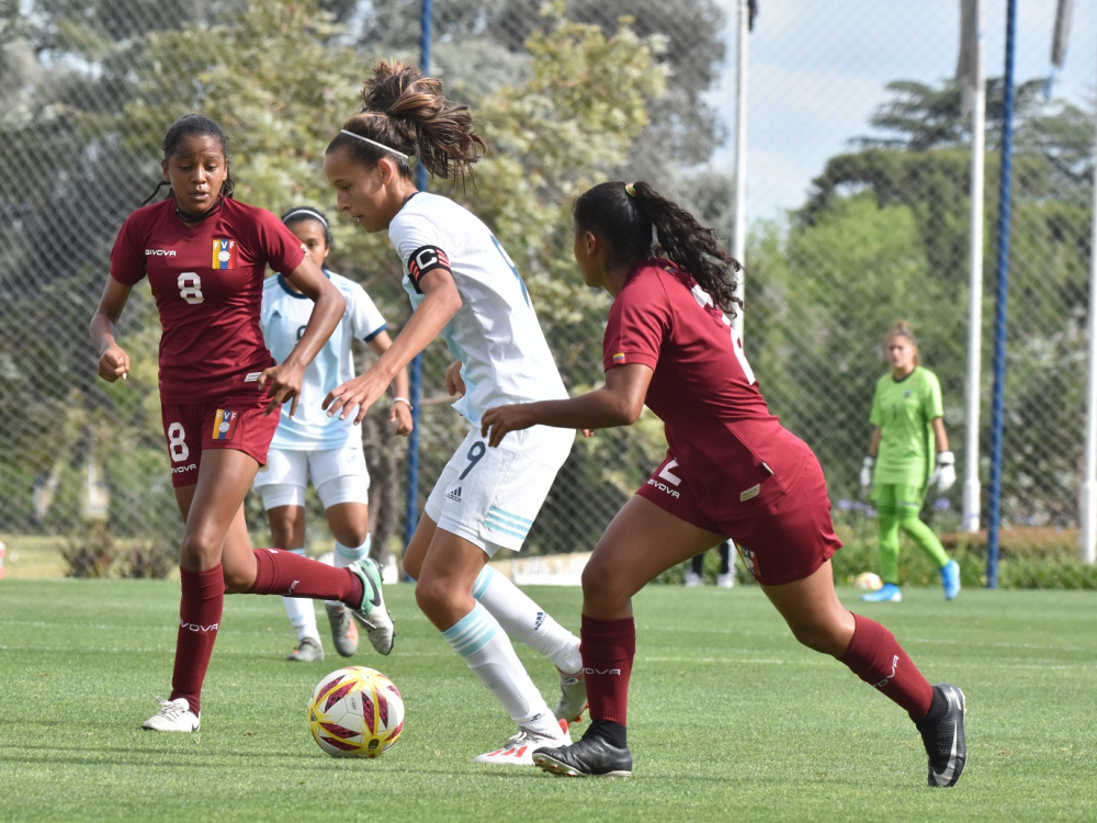 La Sub 17 Femenina enfrentó a Venezuela
