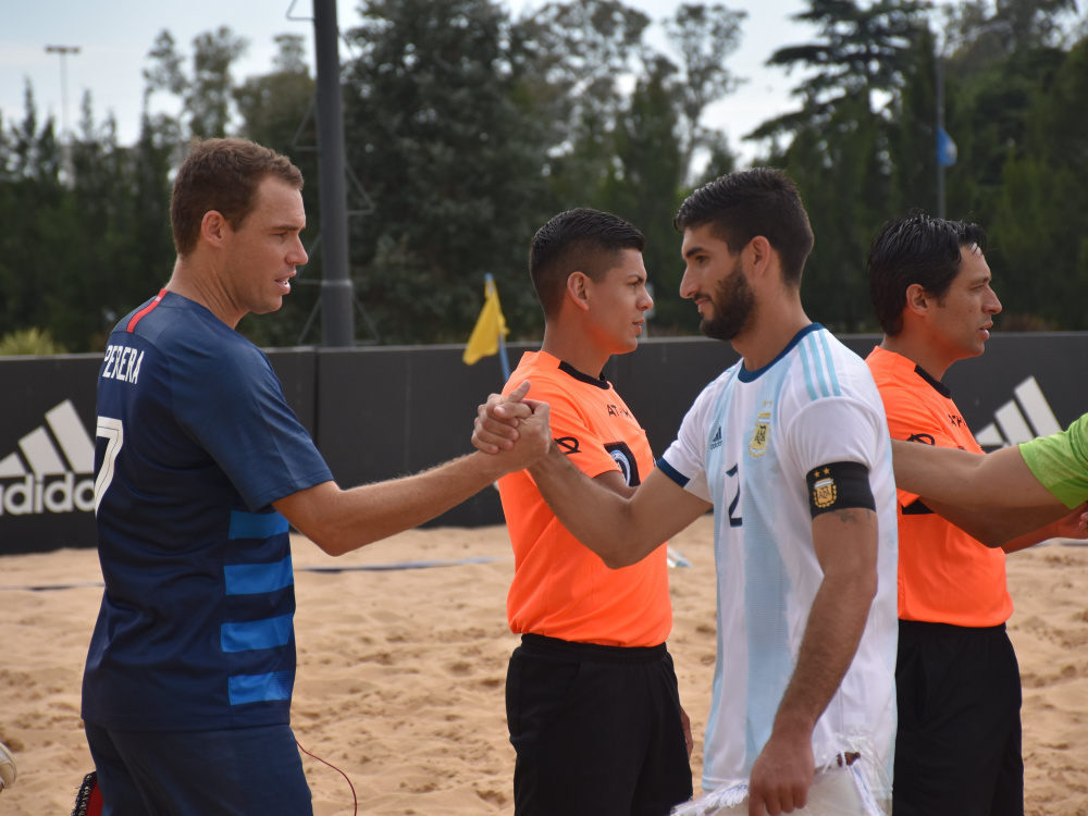 Argentina y Estados Unidos jugaron el primer amistoso de la semana en Ezeiza