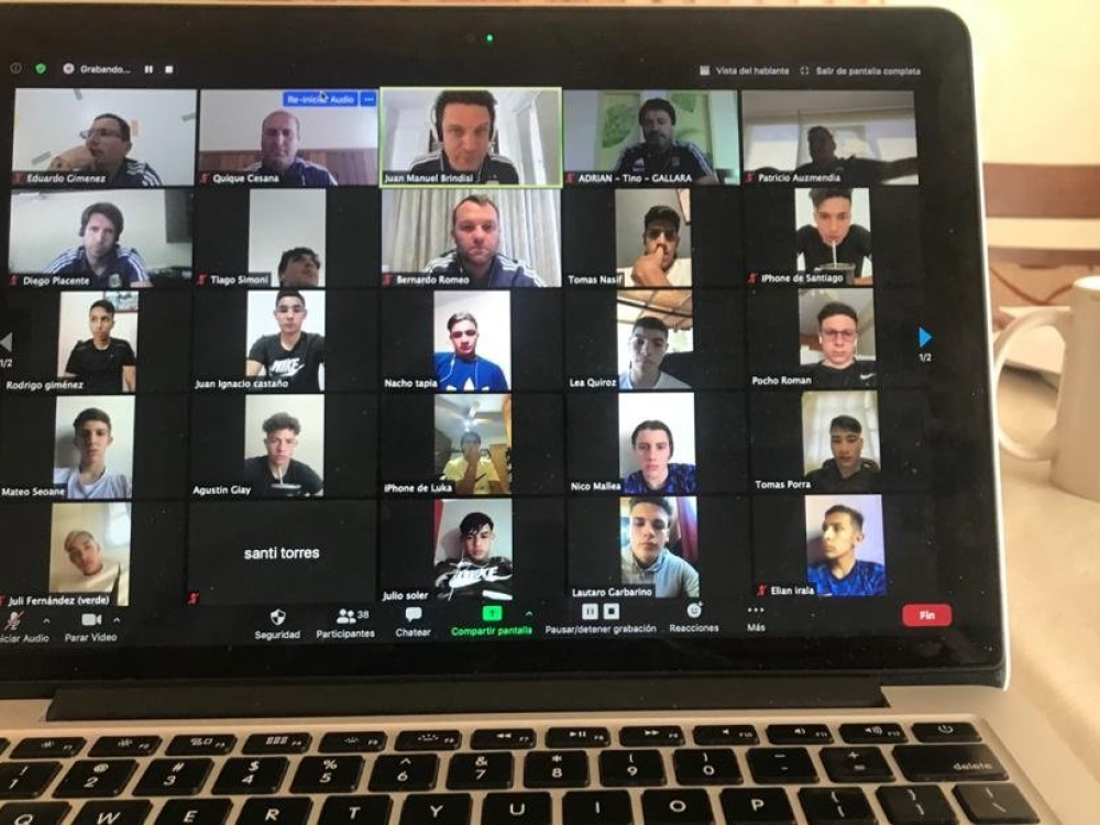 Encuentro virtual entre el cuerpo técnico y potenciales convocados de la Sub 17