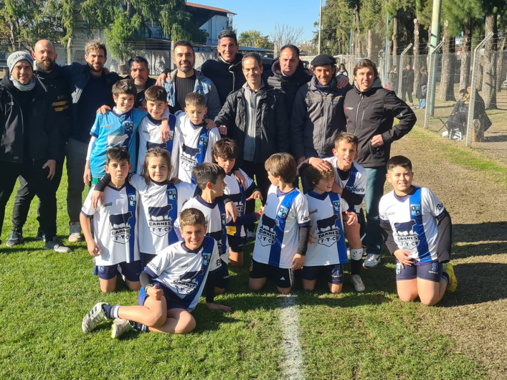 El Fútbol Infantil celebró el Día del Padre