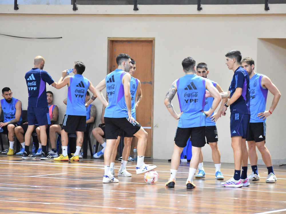La Selección de Futsal se entrenó pensando en la semifinal frente a Paraguay