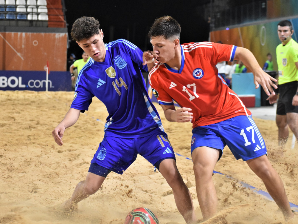 Liga Evolución de Fútbol Playa: triunfos de la Mayor y la Sub 20