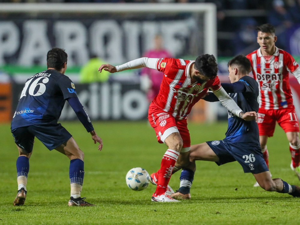 Unión venció 1-0 a Independiente Rivadavia