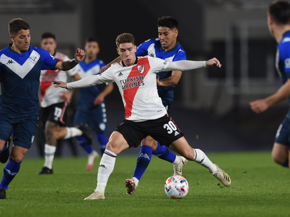 River derrotó 2-0 a Vélez