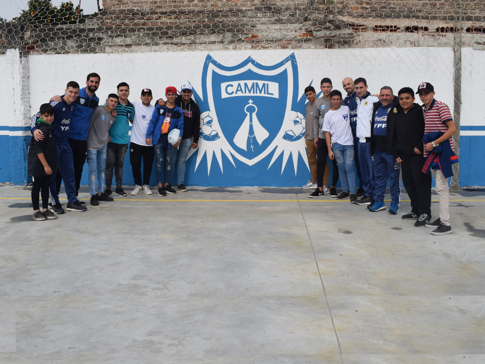 La Selección de Futsal visitó el club María Madre de la Lata de Rosario