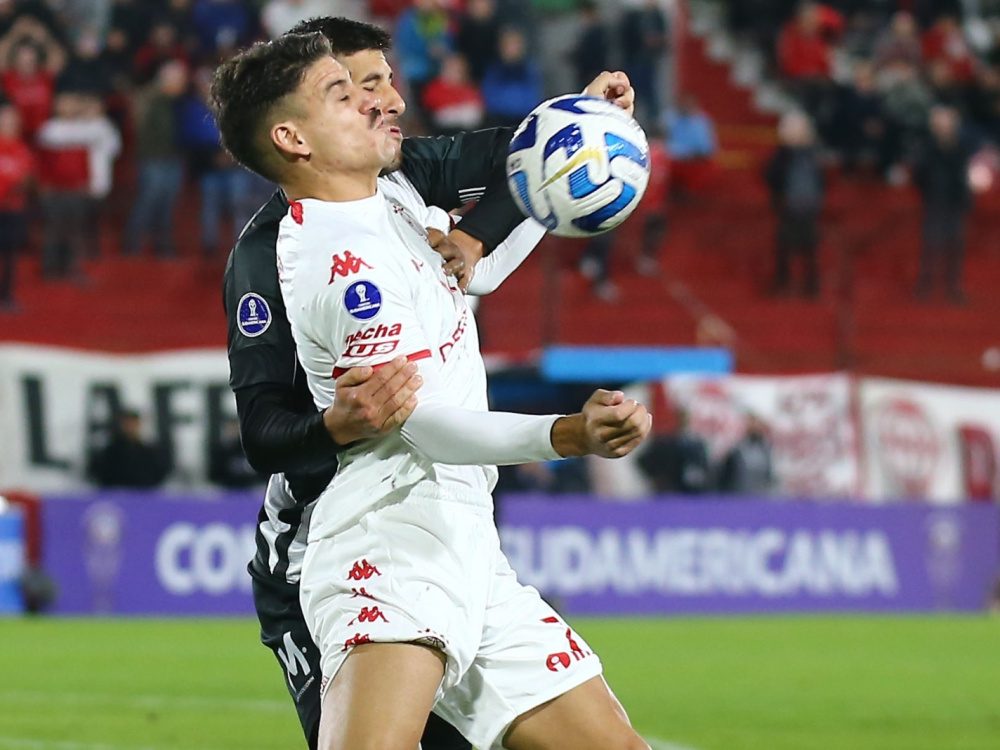 Como local, Huracán ígualó 1-1 ante Danubio