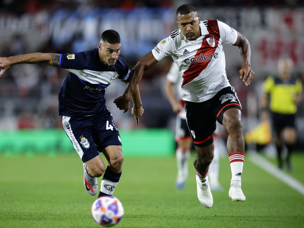 River derrotó 3-0 a Gimnasia 