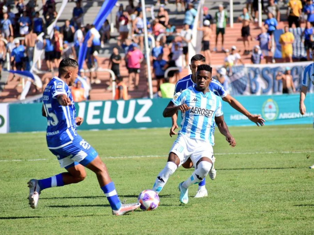 En Mendoza, Godoy Cruz se impuso 2-0 ante Racing