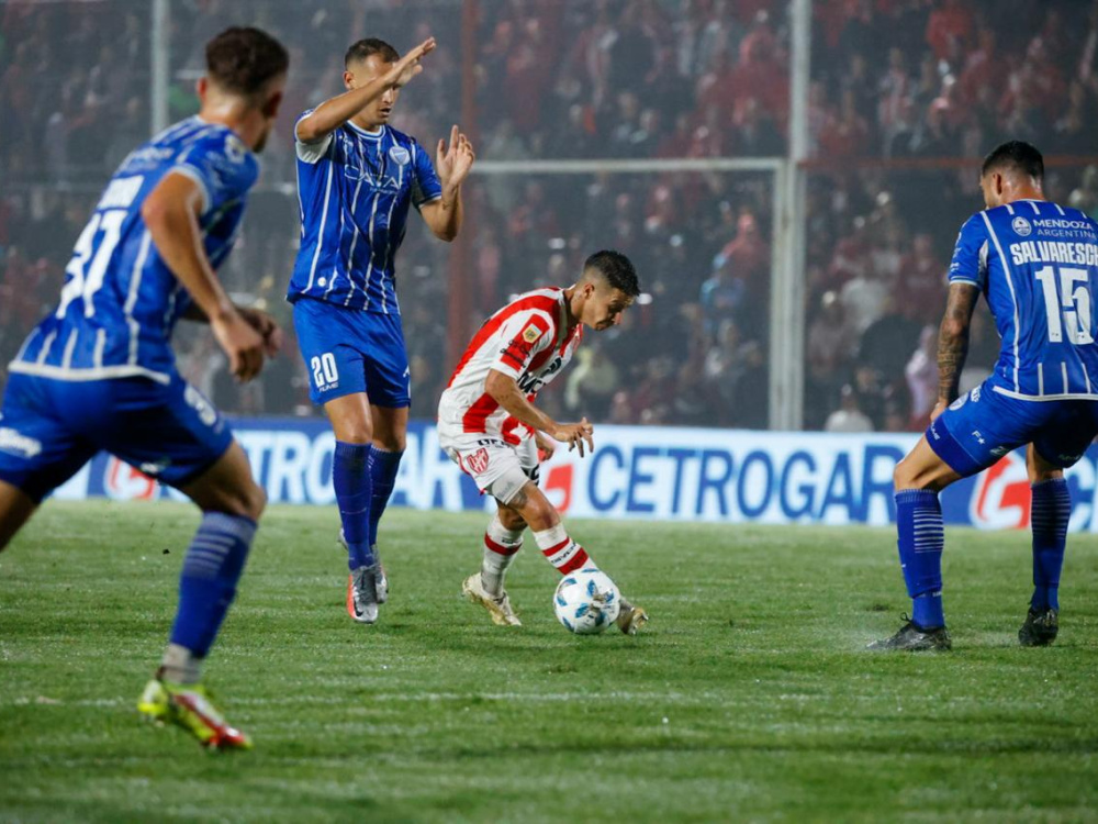 Godoy Cruz venció a Instituto en el último encuentro del domingo