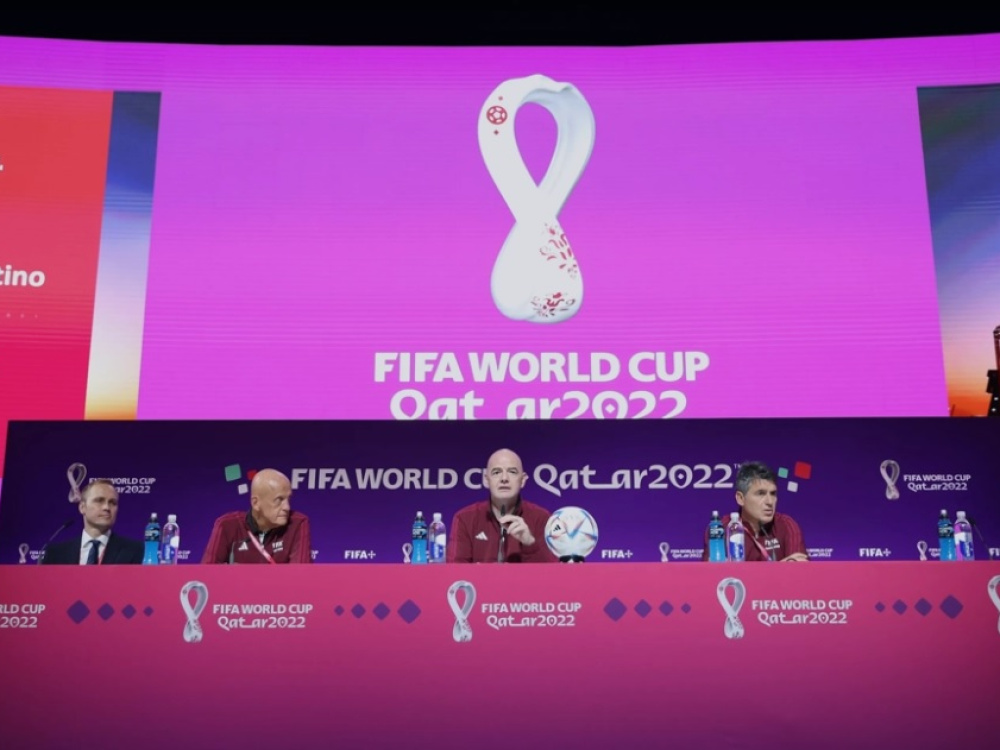 El presidente de la FIFA expresa su pleno apoyo a los árbitros del Mundial