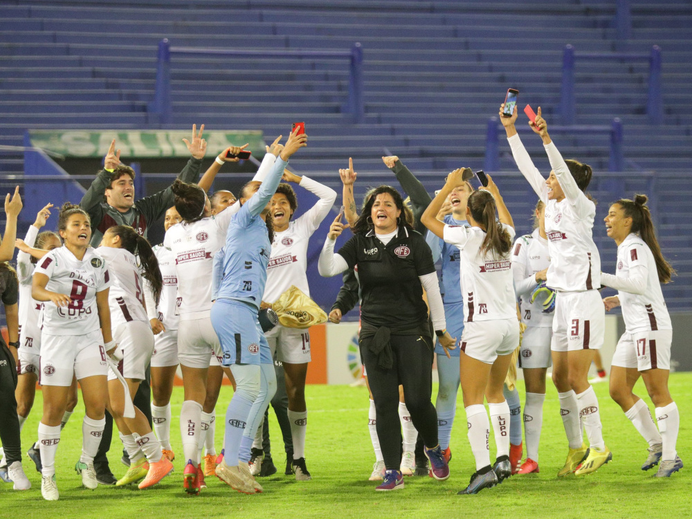 Ferroviária superó 2-1 a América de Cali y se consagró campeón