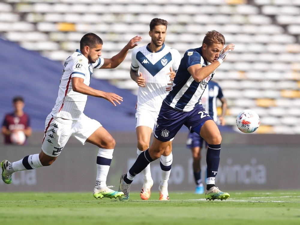 Vélez superó 1-0 a Talleres en el estadio Mario Alberto Kempes