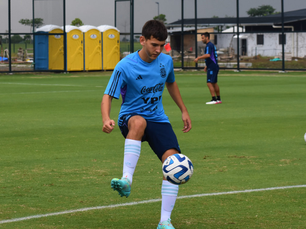 Sub 17: último entrenamiento antes del debut