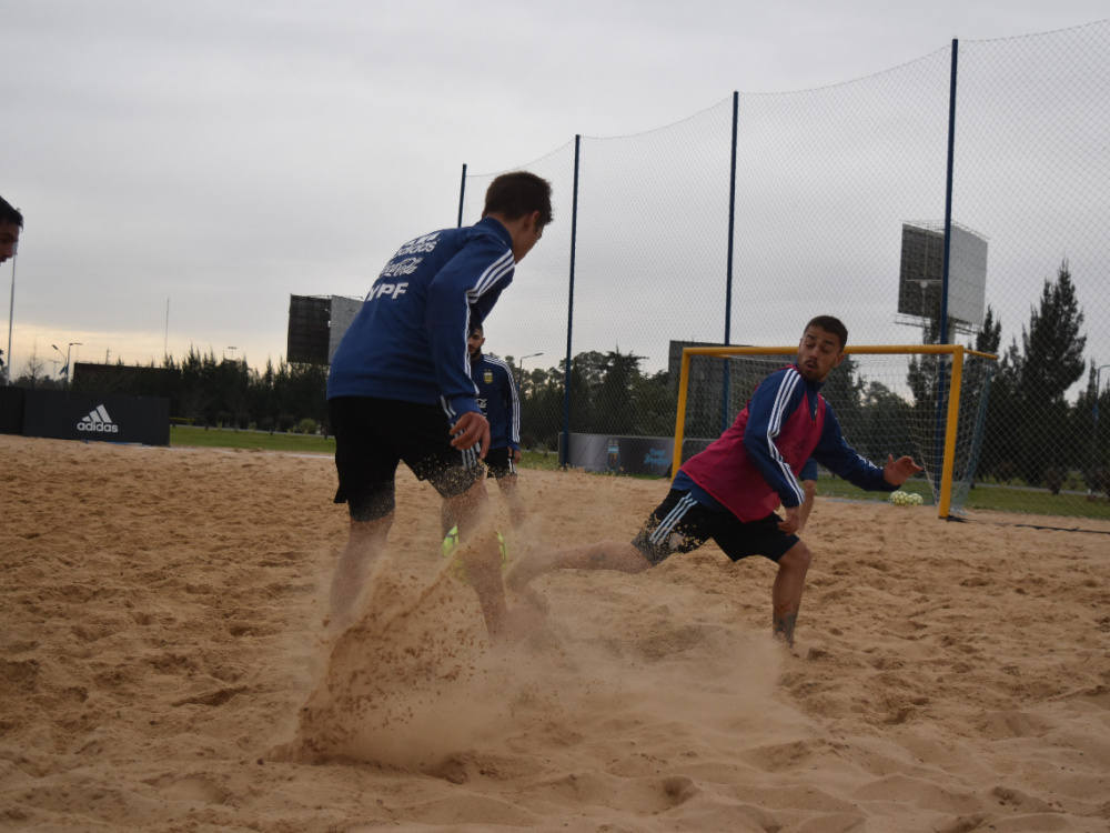 La Selección Mayor y Sub 20 continúan entrenándose de cara a la Liga Sudamericana