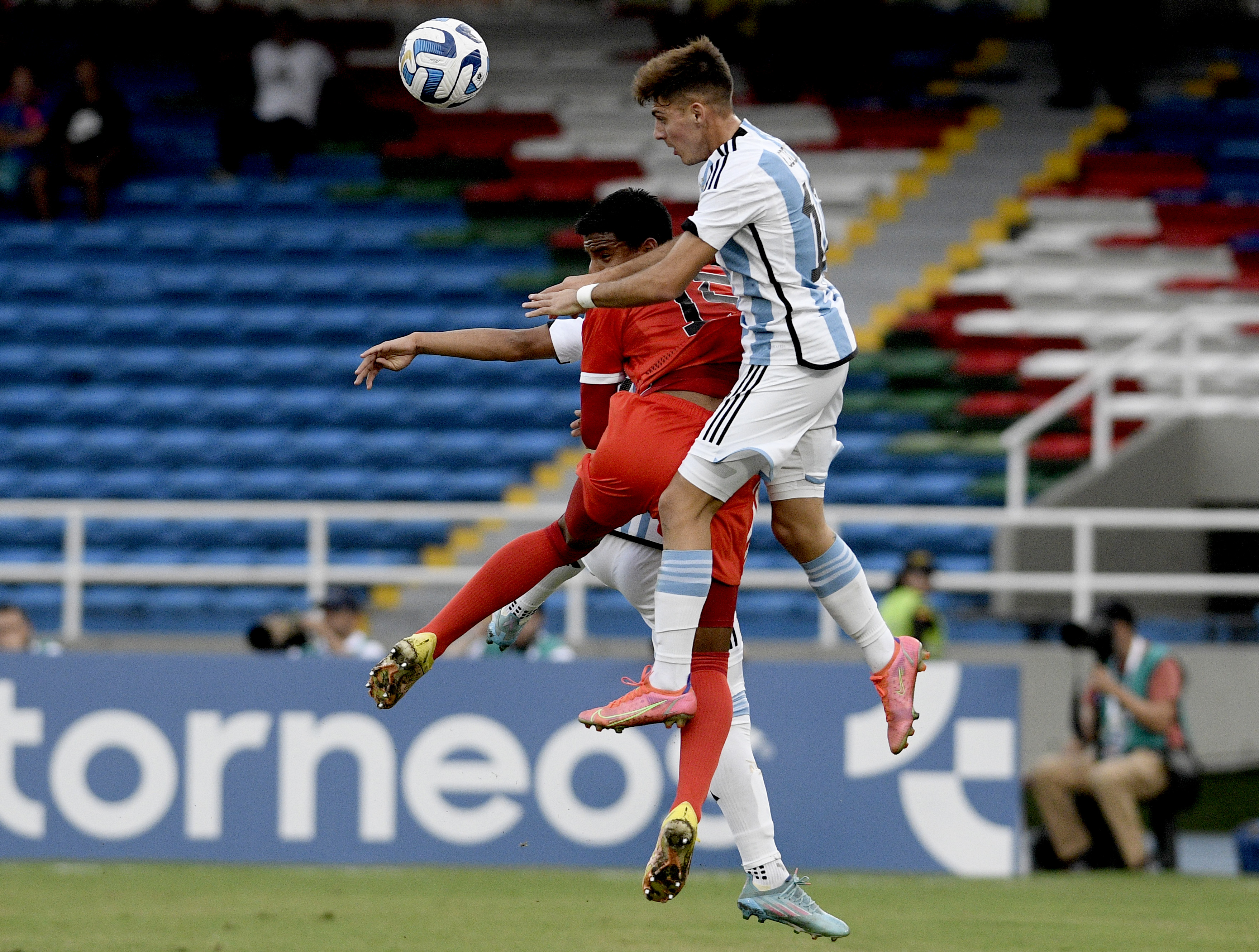 Argentina derrotó 1-0 a Perú y se jugará el próximo viernes ante Colombia la clasificación a la fase final del Sudamericano Sub 20