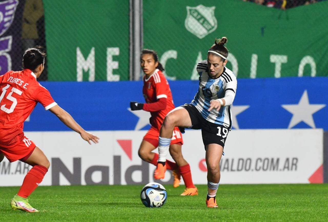 La Selección Femenina Argentina goleó 4-0 a Perú en su partido despedida