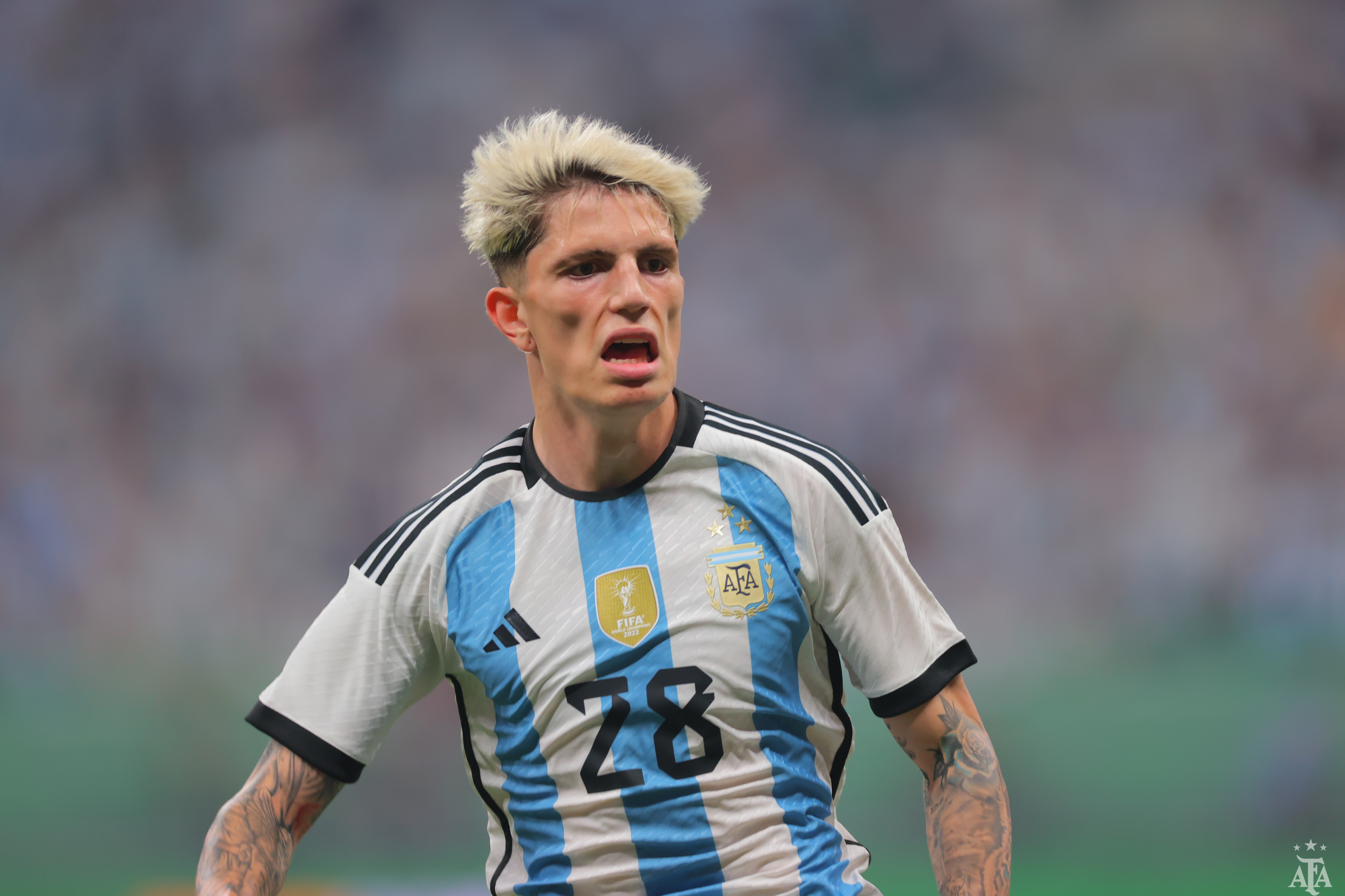 La Selección Argentina venció 2-0 a Australia con goles de Messi y Pezzella