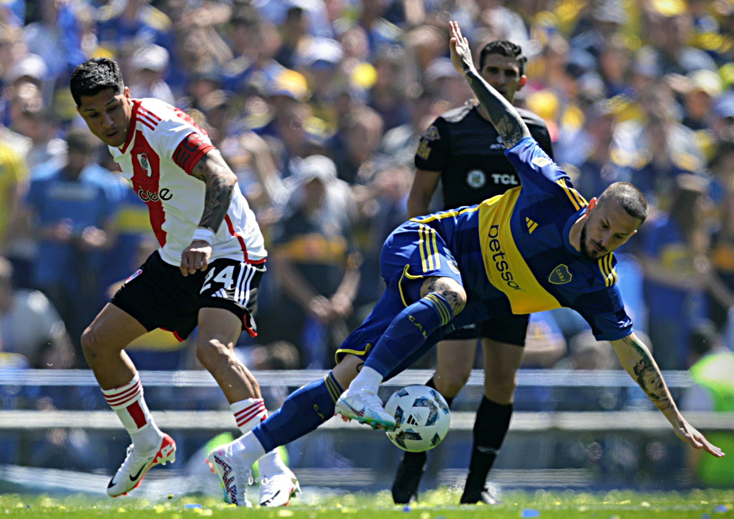 River superó 2-0 a Boca en el Superclásico del fútbol argentino
