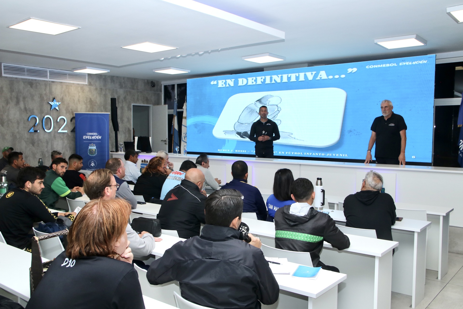 Finalizó el curso CONMEBOL de Fútbol Infantil