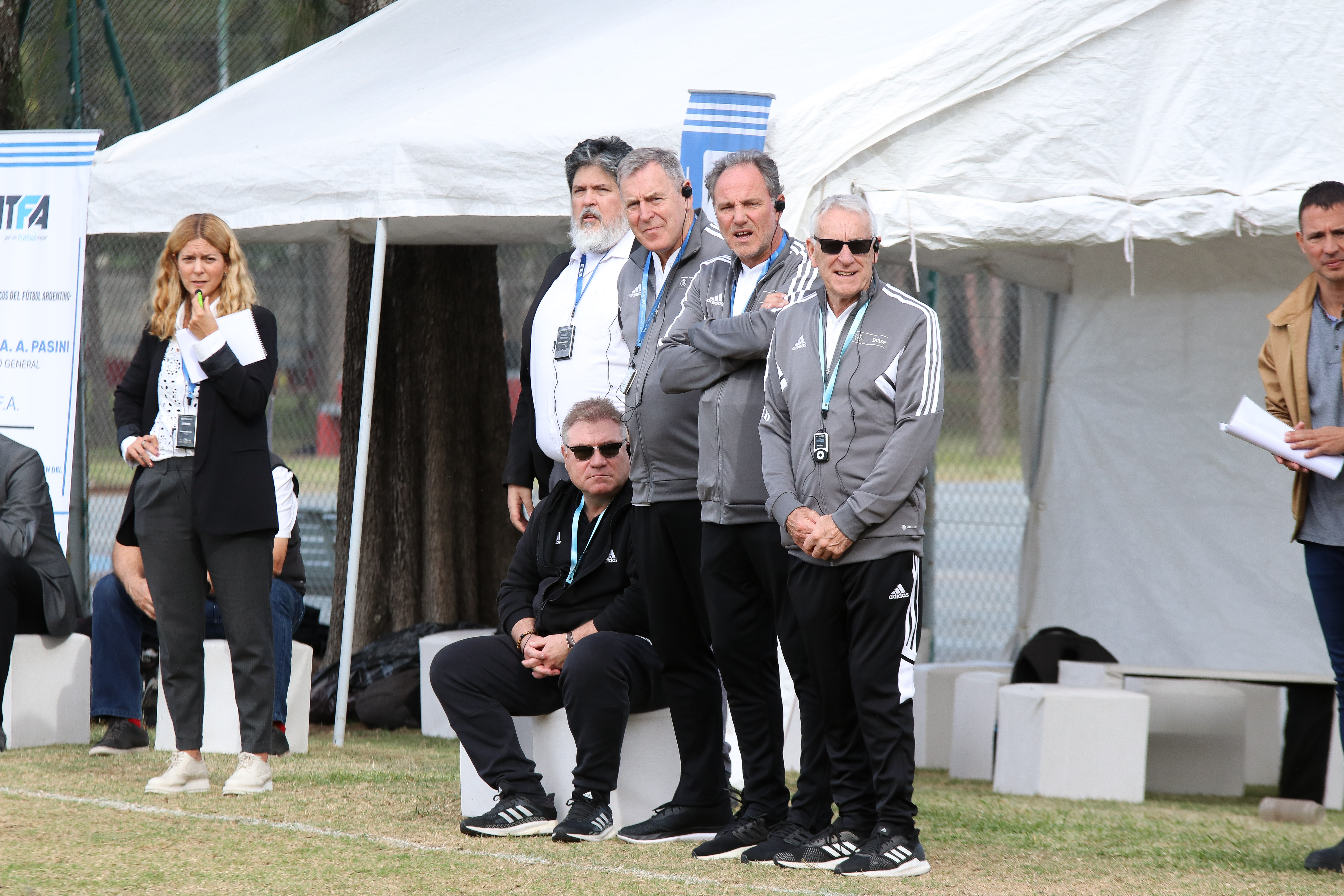 El Jira Panel de la UEFA visitó nuestro país