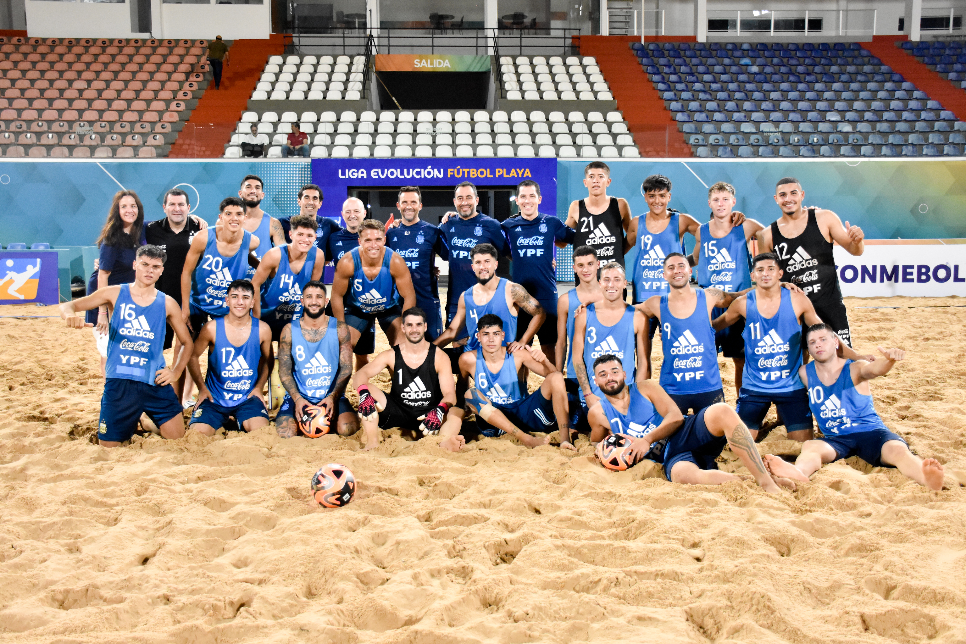 Entrenamiento en Paraguay para las Selecciones Mayor y Sub 20 de Fútbol Playa